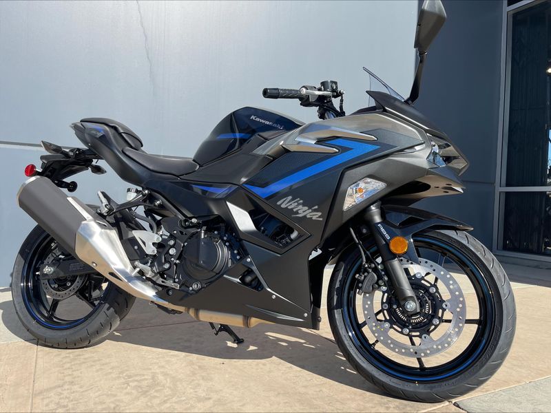 New 2025 Kawasaki NINJA 500 ABS Image 3