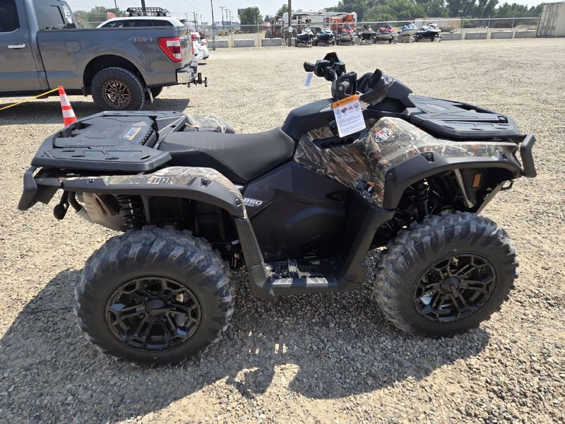 New 2026 Can-Am OUTLANDER XT 850 