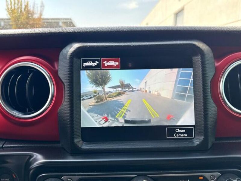 2021 Jeep Gladiator Rubicon photo 19