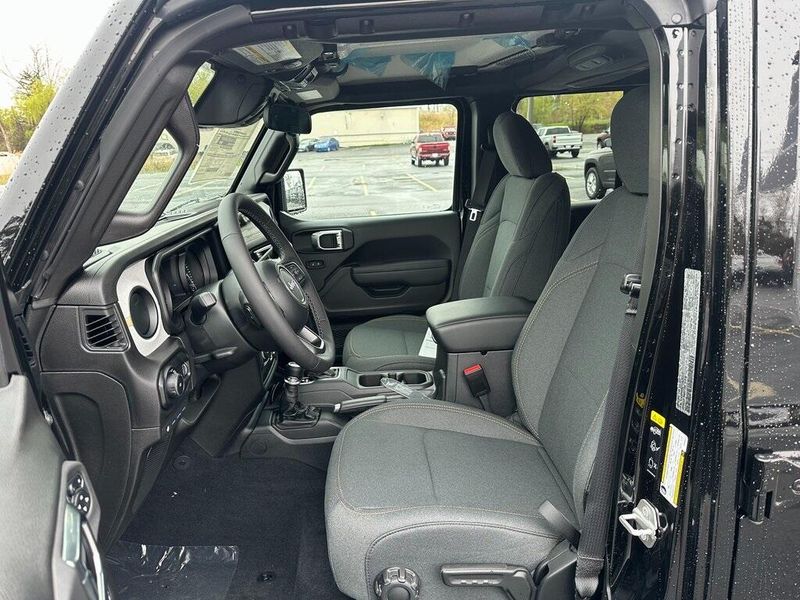 2025 Jeep Wrangler 4-door Sport S 4xeImage 12