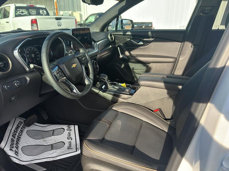 2024 Chevrolet Blazer Premier photo 4