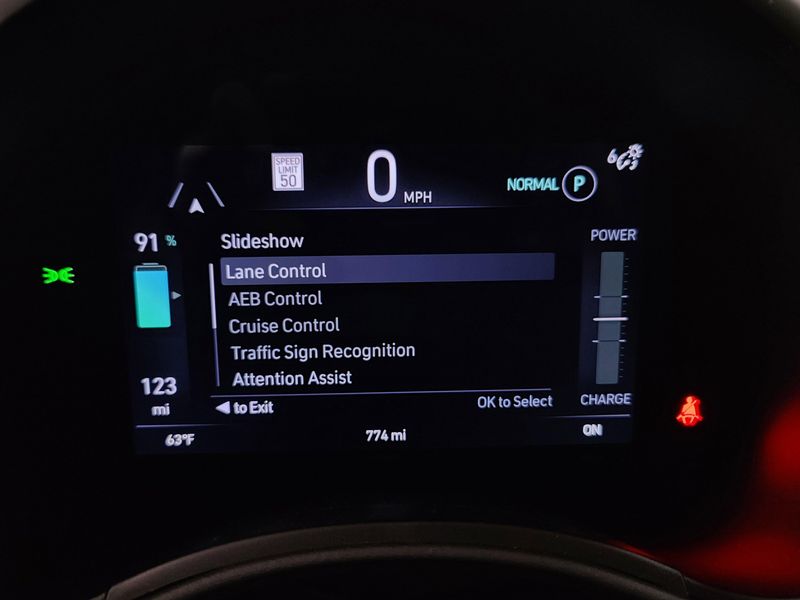 New 2025 Fiat 500e IconaImage 24