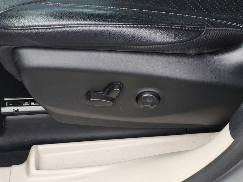2022 Chrysler Pacifica Touring LImage 27