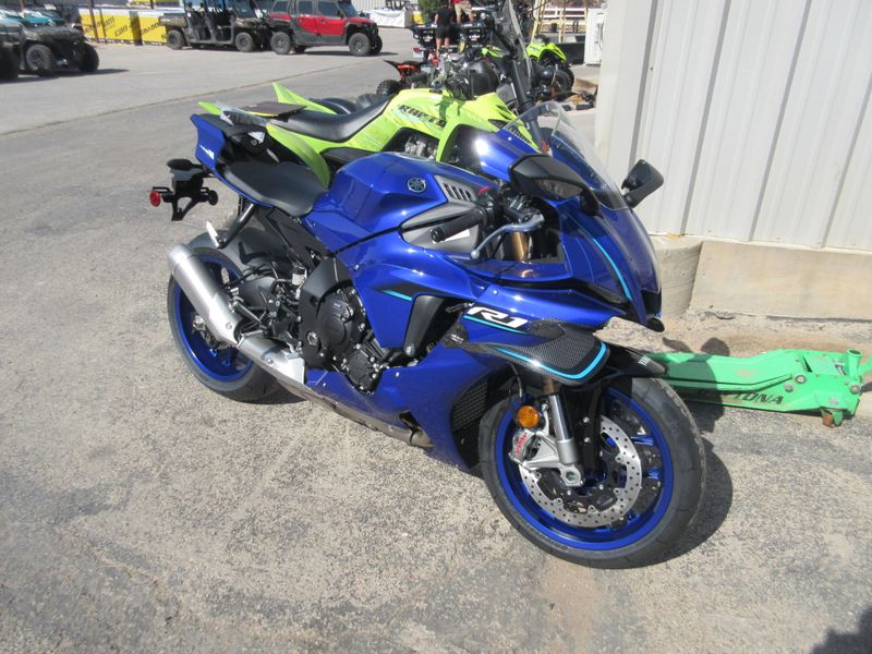 NEW 2026 YAMAHA YZF-R1 Image 4