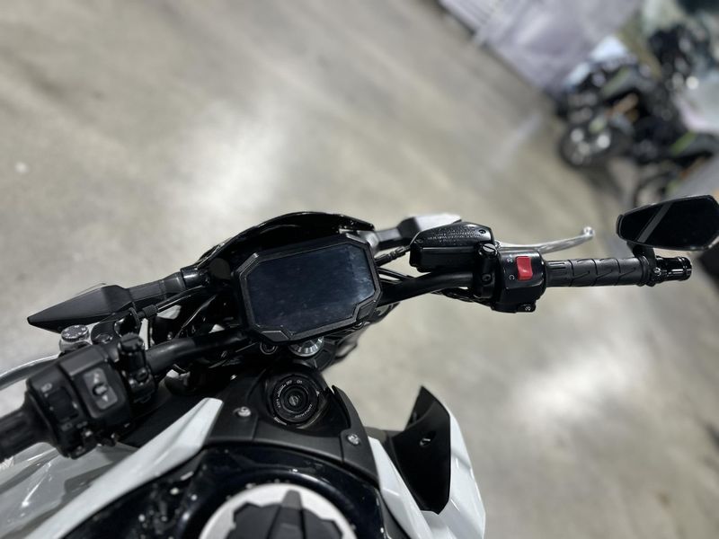 Used 2022 Kawasaki Z900 ABS Image 7