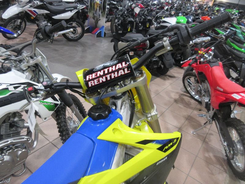 NEW 2027 SUZUKI RM-Z250 Image 10