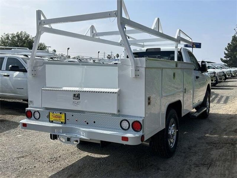 2024 Ram 3500 Tradesman photo 4