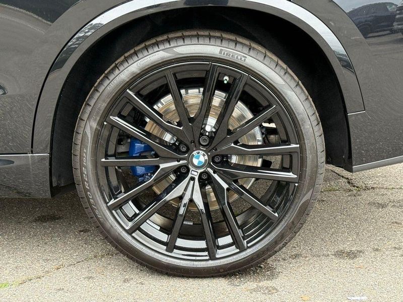 New 2026 BMW X5 M60iImage 17