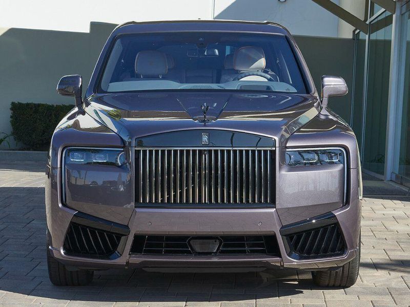 New 2026 Rolls-Royce Cullinan Black BadgeImage 7