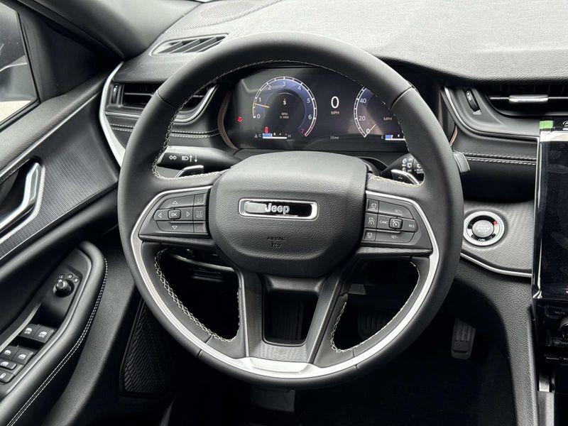 New 2026 Jeep Grand Cherokee L Laredo 4x2