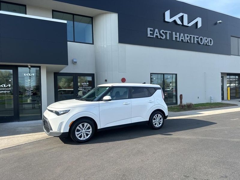 2023 Kia Soul LXImage 1