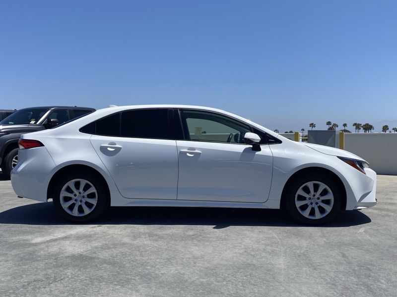 2024 Toyota Corolla LEImage 3