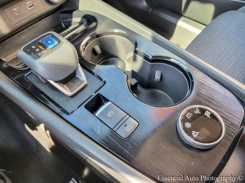 2021 Nissan Rogue SV photo 15