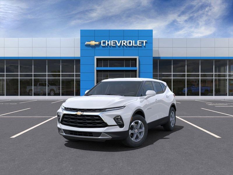 2025 Chevrolet Blazer LTImage 8