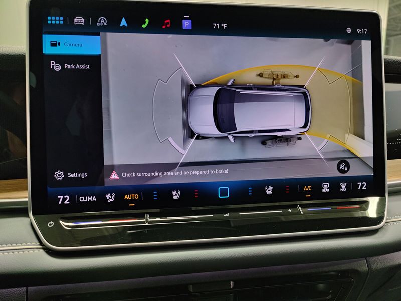 Used 2025 Volkswagen Tiguan SEL R-Line AWD w/Sunroof/NavImage 26