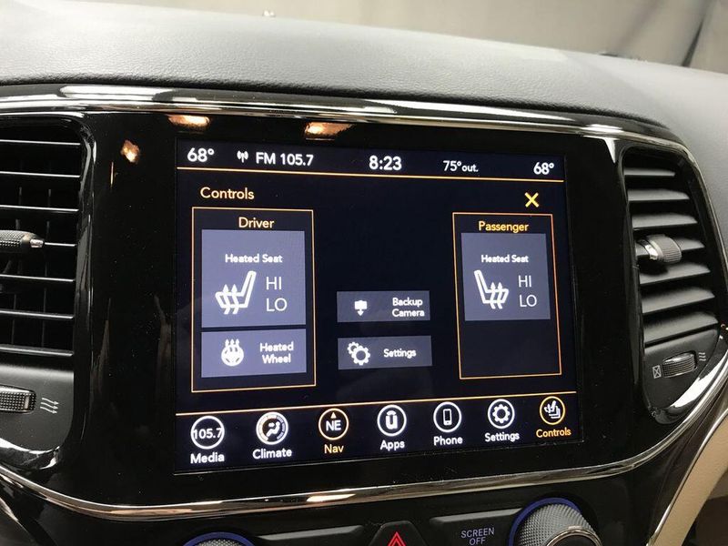 Used 2021 Jeep Grand Cherokee LimitedImage 10