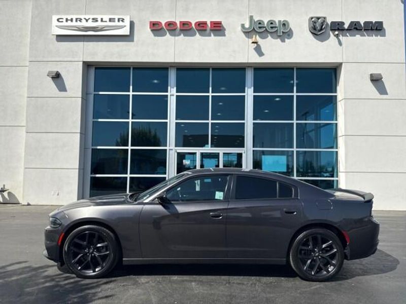 2022 Dodge Charger SXT photo 5