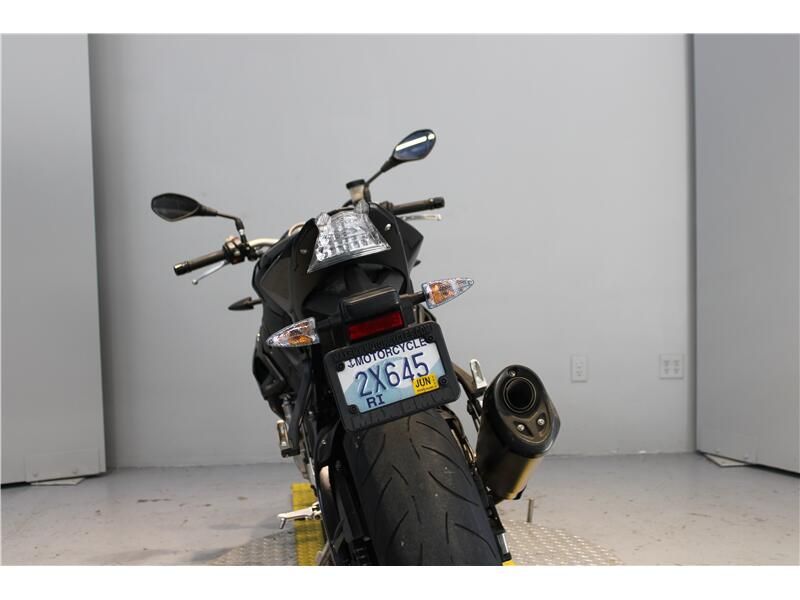 2019 BMW S 1000 R Image 2