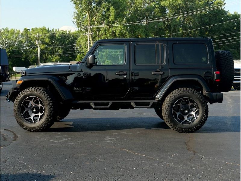 2021 Jeep Wrangler Unlimited Sahara AltitudeImage 10