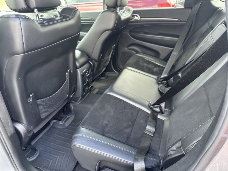 2018 Jeep Grand Cherokee Altitude photo 14