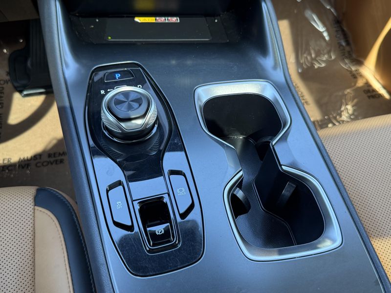 Used 2025 Lexus RZ 300e PremiumImage 27
