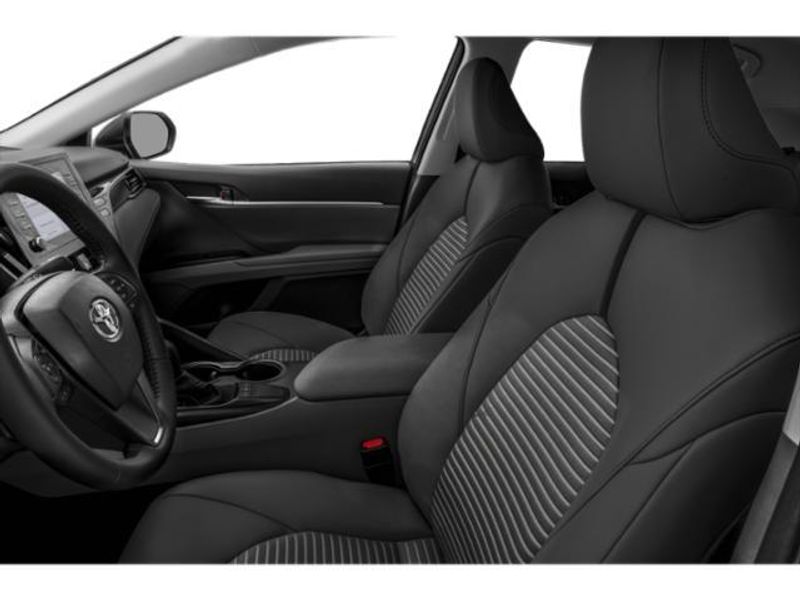 2023 Toyota Camry SE photo 9