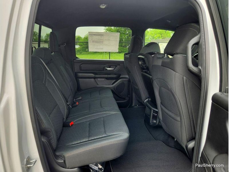 New 2026 RAM 1500 Express Crew Cab 4x4 5'7' Box