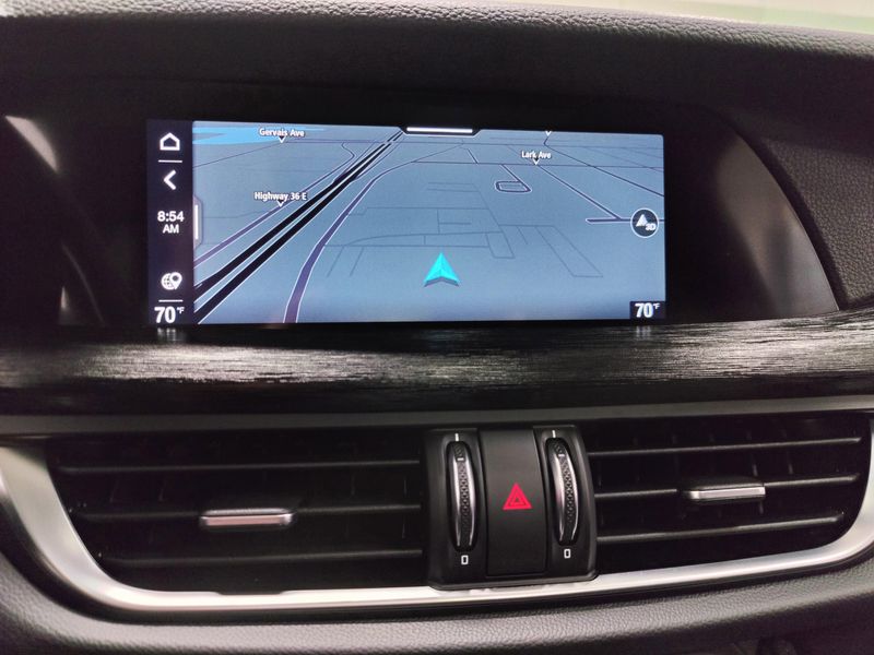 Used 2024 Alfa Romeo Stelvio Q4 AWD w/Sunroof/NavImage 11