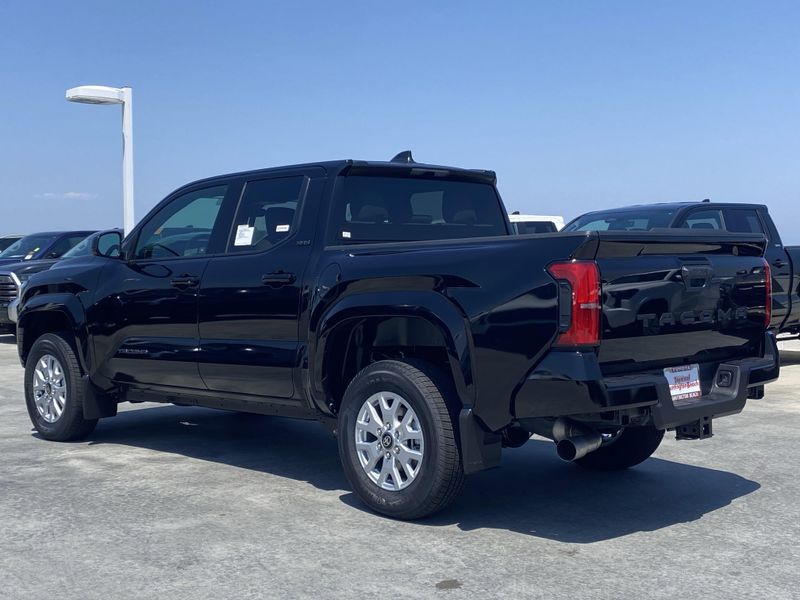 New 2025 Toyota Tacoma SR5Image 5