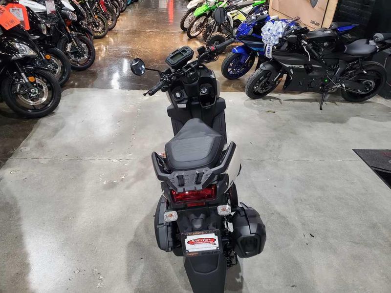 2025 Yamaha ZUMA 125 Image 9