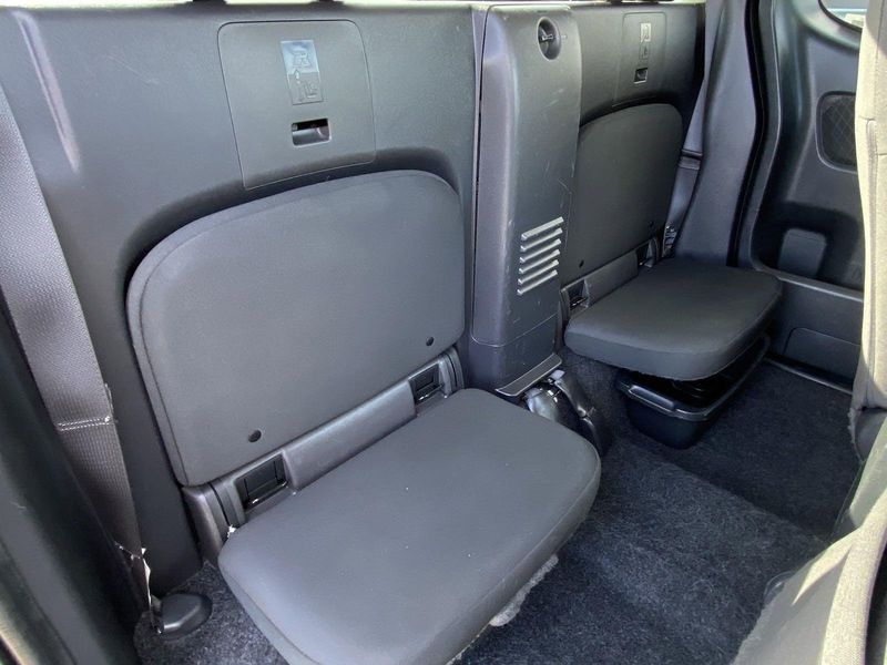 2022 Nissan Frontier SImage 14