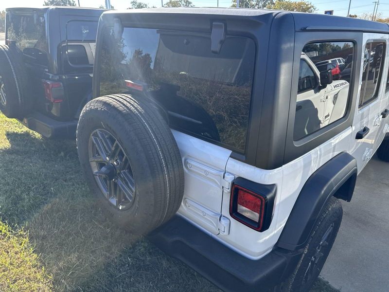 2024 Jeep Wrangler 4-door Sport SImage 9