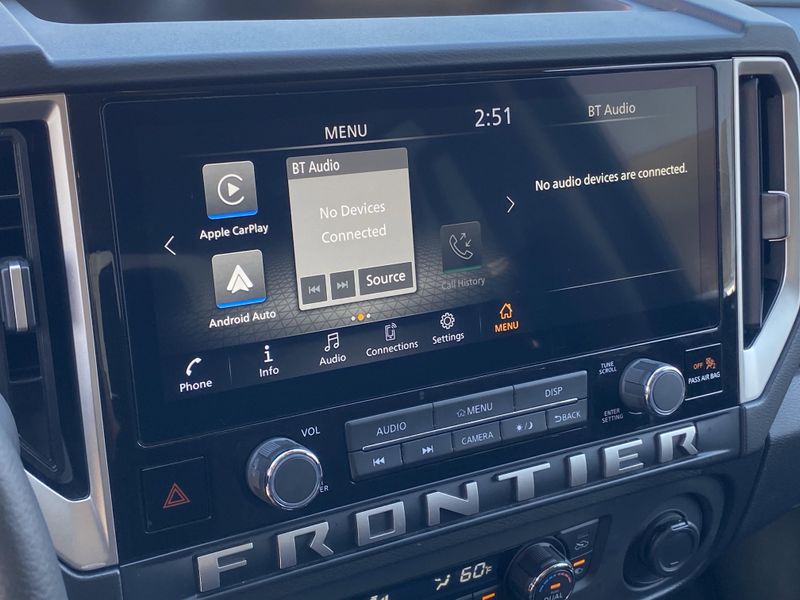 Used 2025 Nissan Frontier SVImage 18