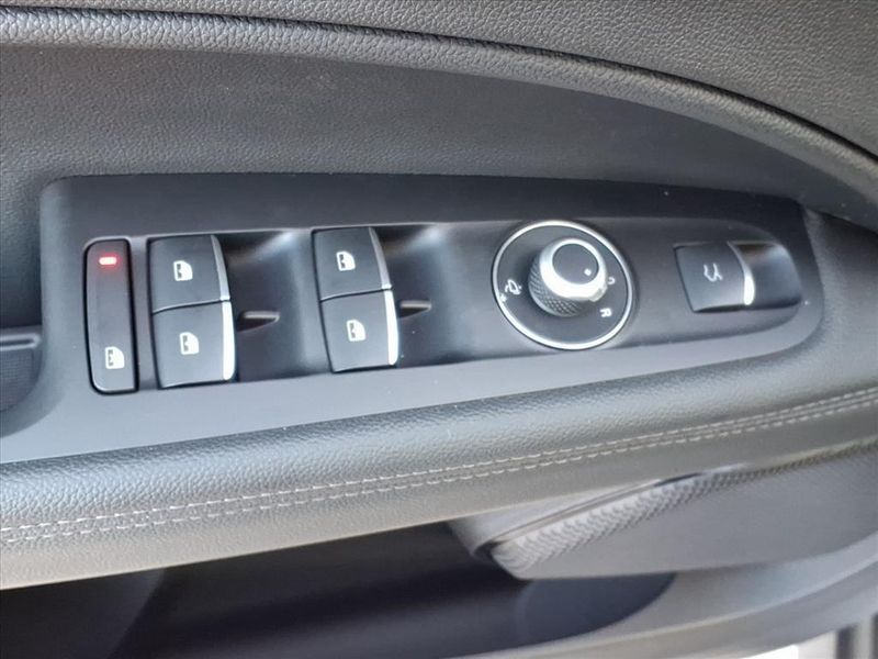 New 2025 Alfa Romeo Stelvio AwdImage 17