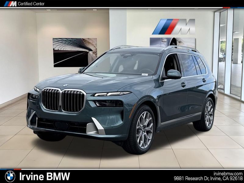 2025 BMW X7 xDrive40iImage 1
