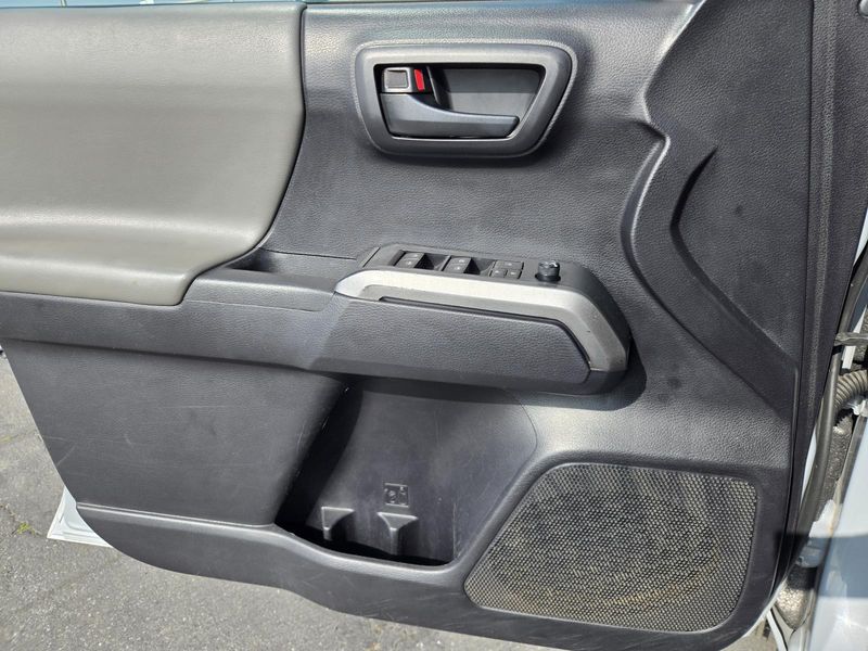 Used 2020 Toyota Tacoma SR5 Double Cab 5' Bed V6 AT (Natl)