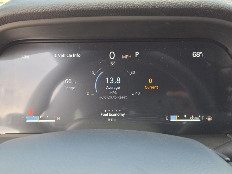 New 2026 Jeep Grand Cherokee Laredo 4x2