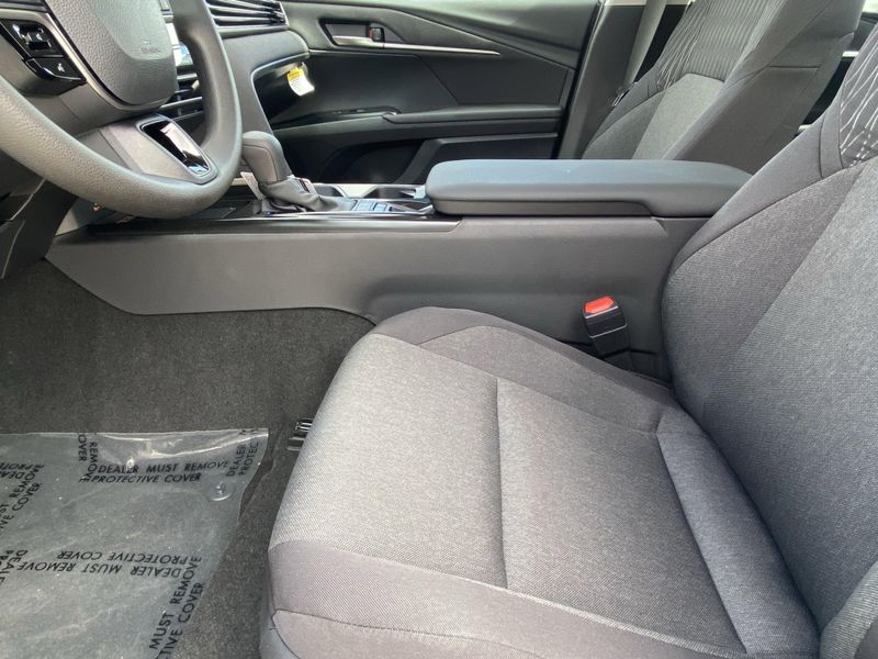 2025 Toyota Camry LEImage 14
