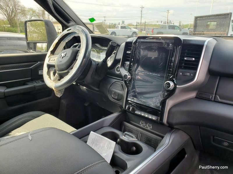 New 2026 RAM 3500 Big Horn Crew Cab 4x4 8' Box