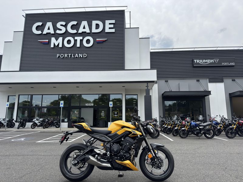 2025 Triumph Street Triple 765 RS - COSMIC YELLOW 