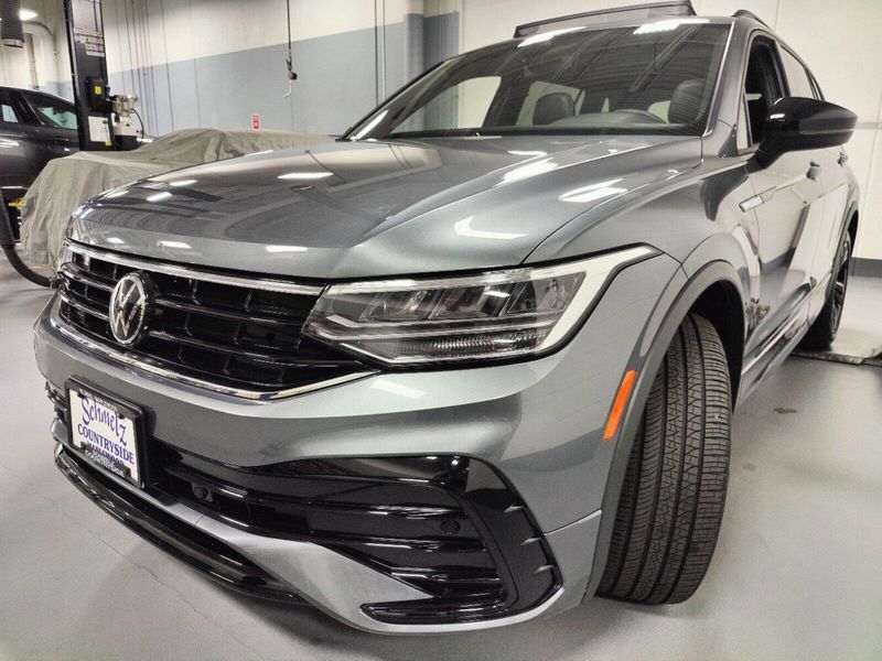 2024 Volkswagen Tiguan SE R-Line Black AWD w/SunroofImage 11