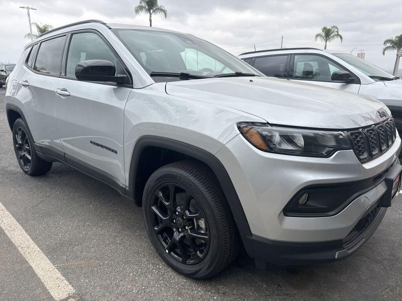 New 2026 Jeep Compass LatitudeImage 1