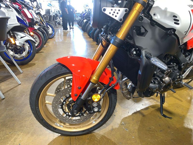 New 2025 Yamaha XSR900 Image 15