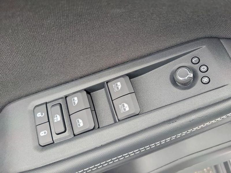 New 2026 Jeep Cherokee Laredo 4x4