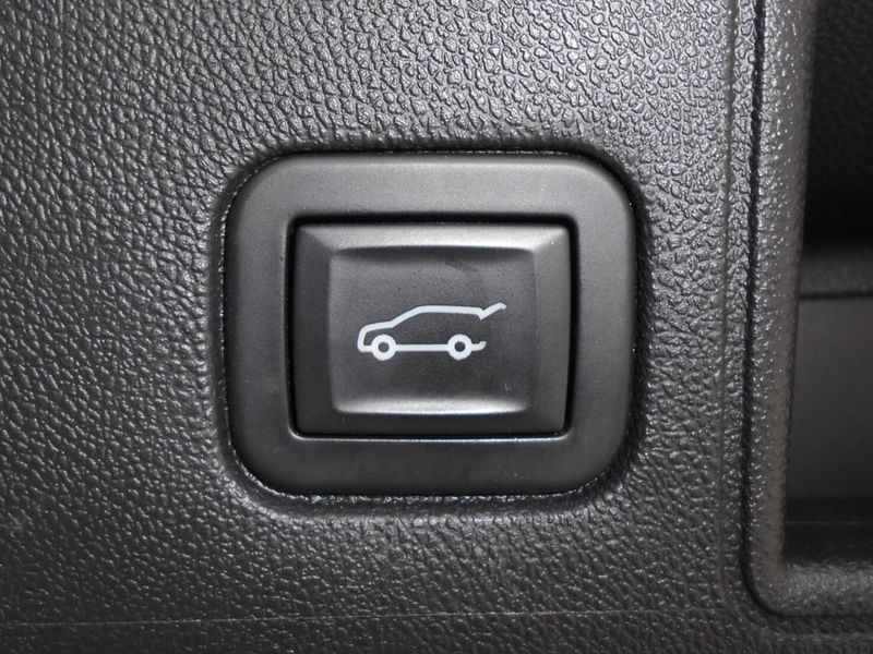 2020 GMC Terrain SLEImage 17