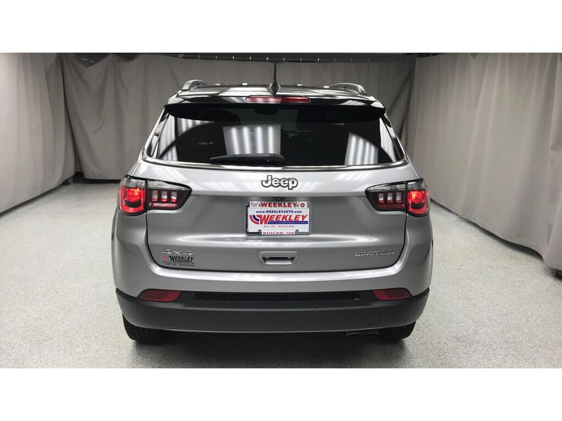 Used 2022 Jeep Compass LimitedImage 3