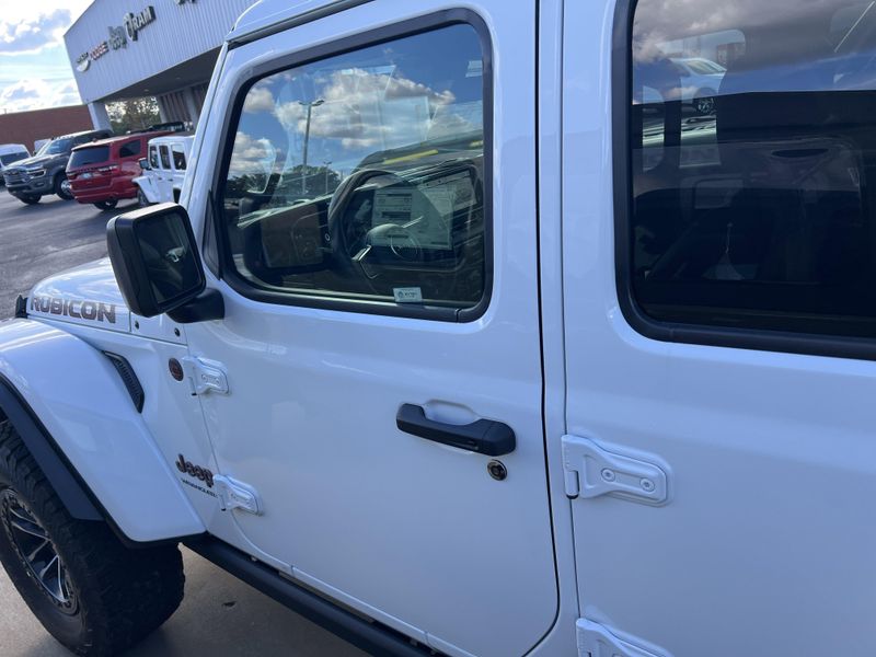 New 2025 Jeep Wrangler 4-door Rubicon XImage 12