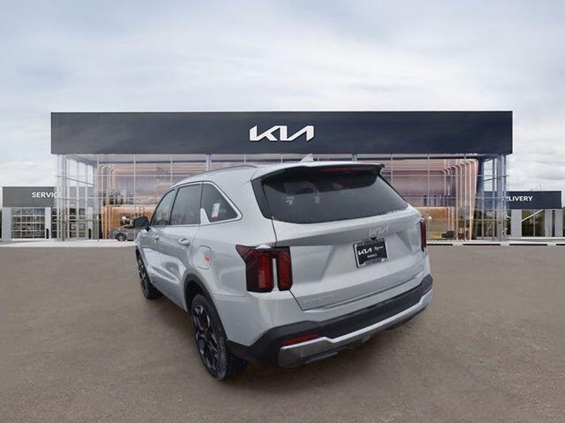 New 2026 Kia Sorento EXImage 6