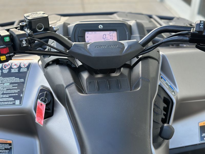 2025 Can-Am OUTLANDER MAX XT 700Image 7