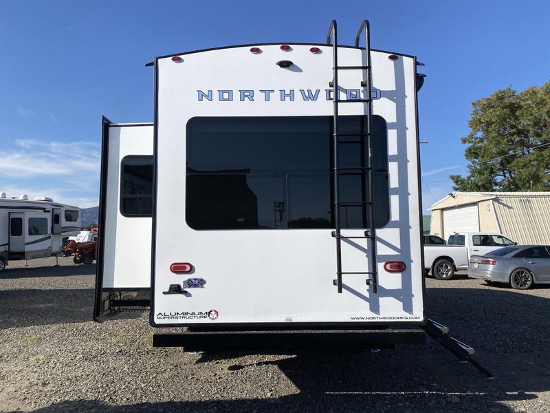 New 2027 NORTHWOOD MFG Arctic Fox Rapid 245RLSImage 4